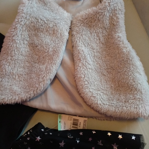 GIRLS - 3pc set 24m NWT TOUGHSKINS top, tulle tutu, plush vest, stars, Halloween - Picture 5 of 7